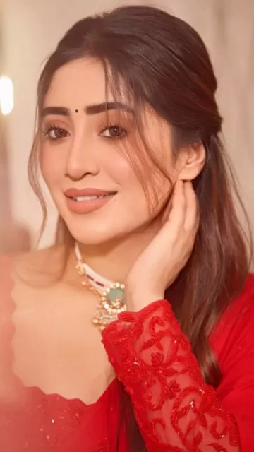 Shivangi Joshi looks stunning in Picture