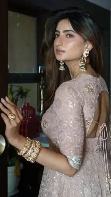 Shweta Tiwari daughter looked very Picture