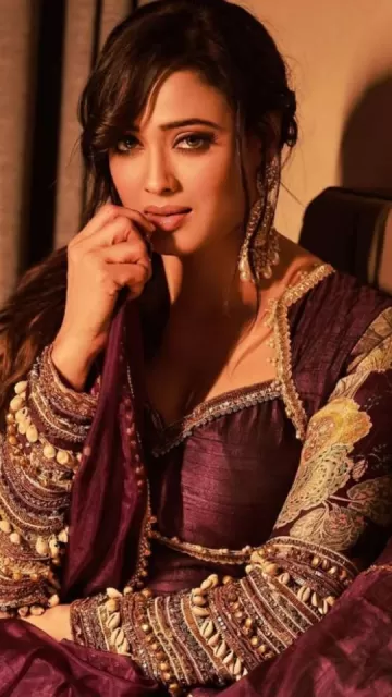 Shweta Tiwari rocked the maroon Picture