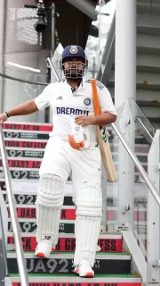 Top 5 heroic cricket innings played despite injury