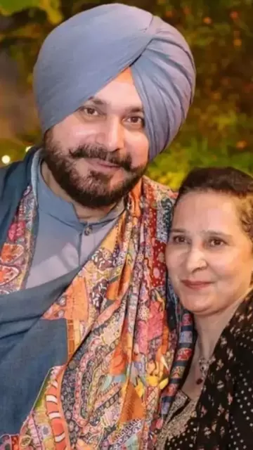 Top Indian cricketers married to Picture