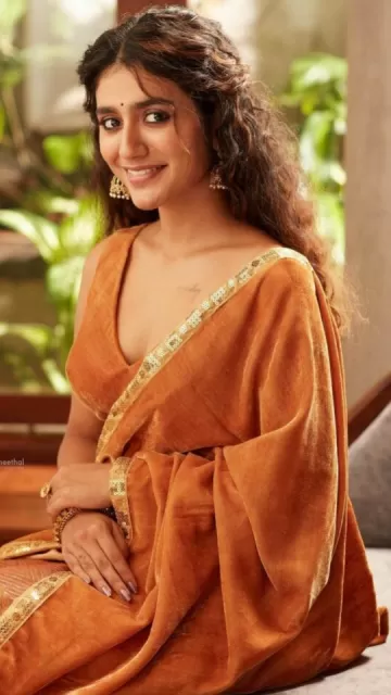 Young girls are wearing Priya Picture
