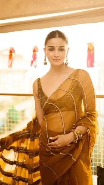 Alia Bhatt Wins Everyone Hearts Picture