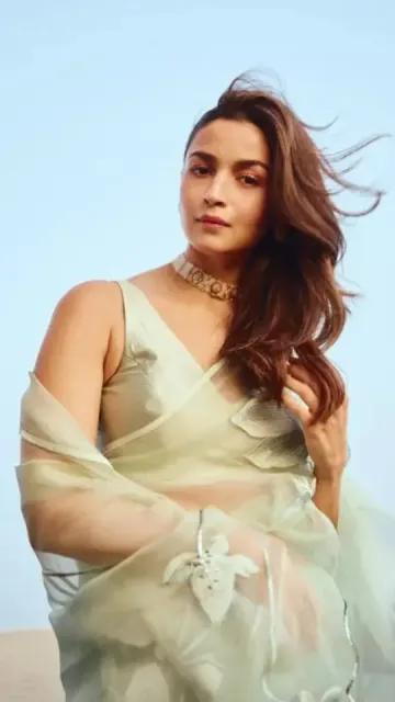 Alia looked absolutely stunning in Picture