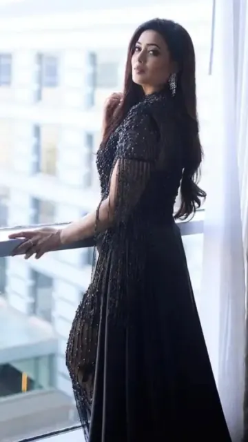 At the age of 45, Picture