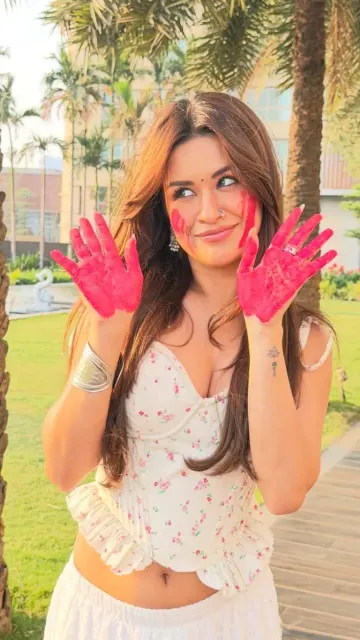 Avneet Kaur’s Hot and Bold Picture