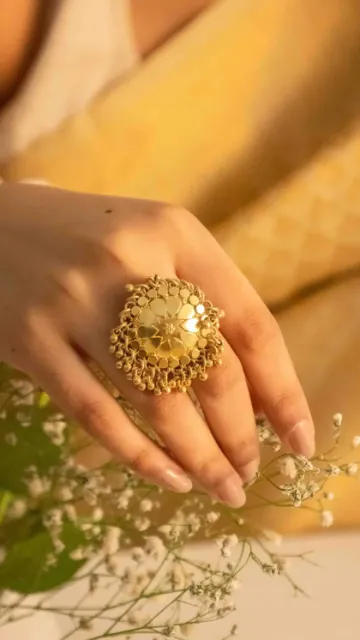 Gift your wife a gold Picture