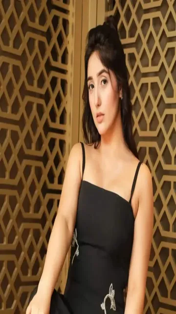 Inside Bigg Boss Fame Ashnoor Picture