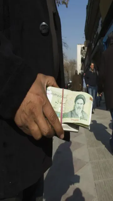Iran rial at record low: Picture
