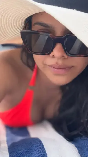 Kapil Sharma onscreen wife Sumona Picture