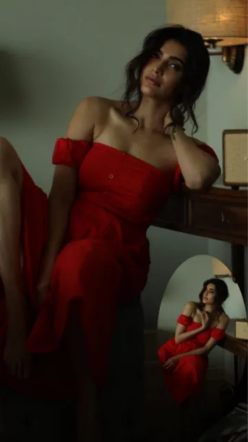 Karishmma Tanna’s Hot & Bold Picture