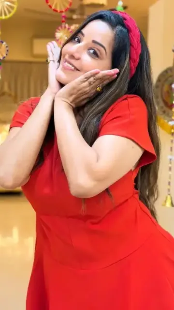 Monalisa looked absolutely stunning in Picture