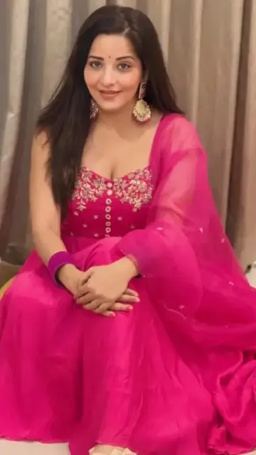 Monalisa looked like a celestial Picture