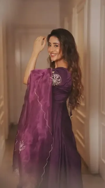 Shivangi Joshi beauty steals hearts Picture