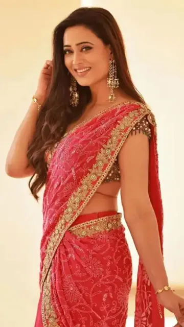 Shweta Tiwari flaunts her beauty Picture