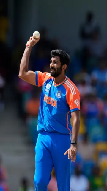 Top 5 Bowlers with Most Picture