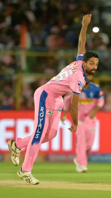 Top 5 Bowlers with the Picture