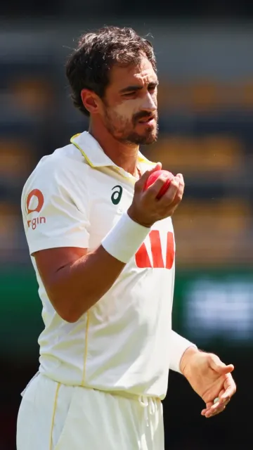 Top bowler with the most Picture