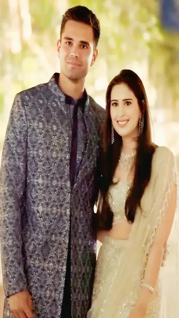 Who Is Saaniya Chandok? Business Picture