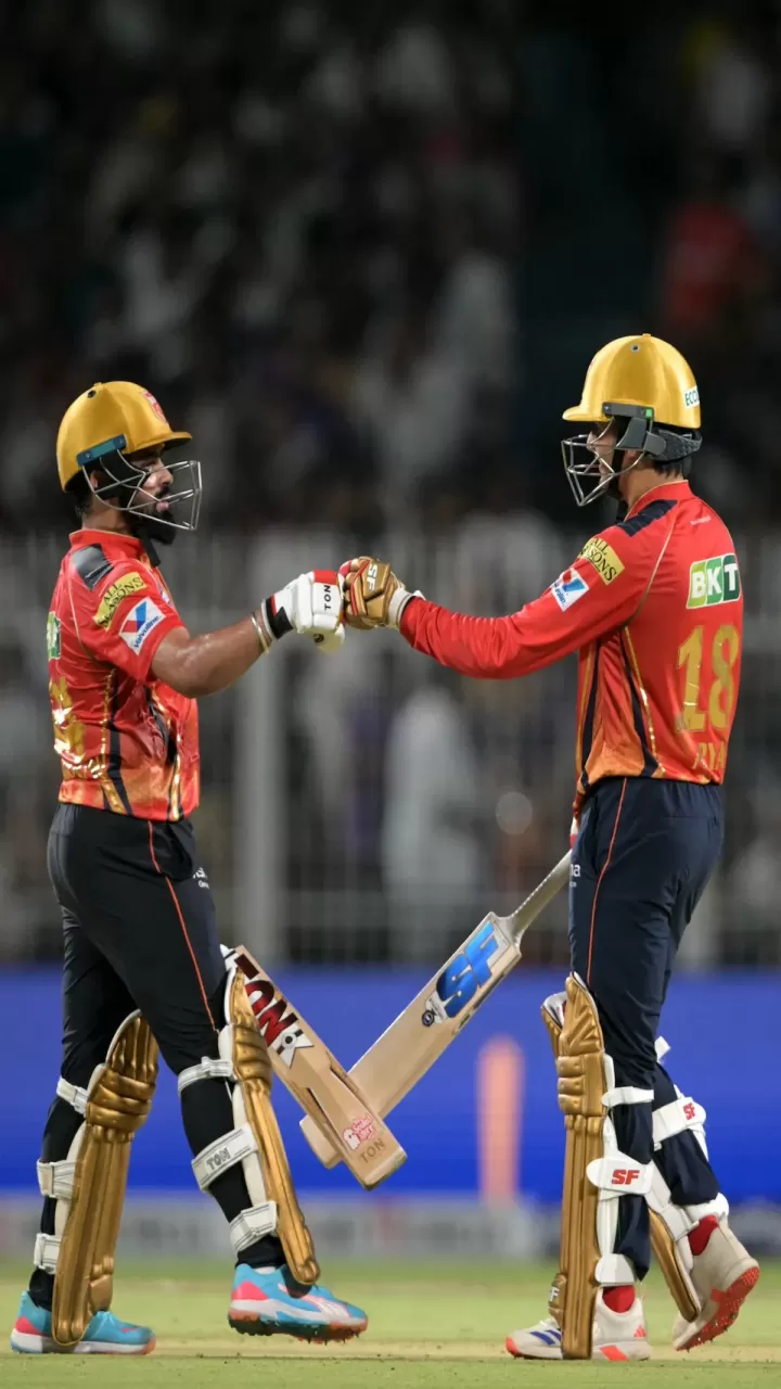 3. Priyansh Arya And Prabhsimran Singh (Punjab Kings) - 425 Runs