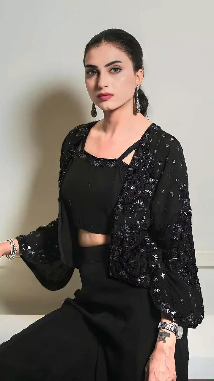 farhana bhatt sexy photo